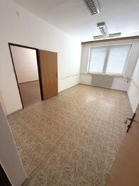 Pronájem kancelářských prostor 400 m², Velké Meziříčí