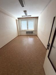 Pronájem kancelářských prostor 400 m², Velké Meziříčí