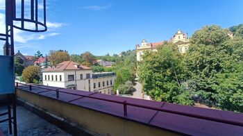 Pronájem kancelářských prostor 319 m², Praha 5 - Smíchov