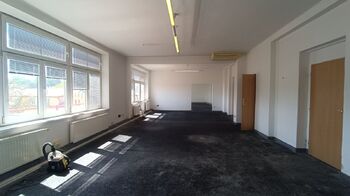 Pronájem kancelářských prostor 319 m², Praha 5 - Smíchov