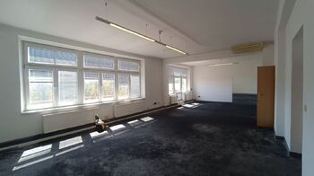 Pronájem kancelářských prostor 319 m², Praha 5 - Smíchov