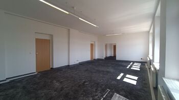 Pronájem kancelářských prostor 319 m², Praha 5 - Smíchov