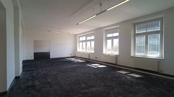 Pronájem kancelářských prostor 319 m², Praha 5 - Smíchov