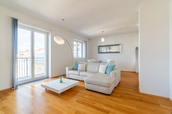 Pronájem bytu 4+kk v osobním vlastnictví 123 m², Praha 2 - Vinohrady