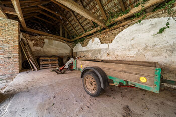 stodola v atriu - Prodej domu 124 m², Lomnice
