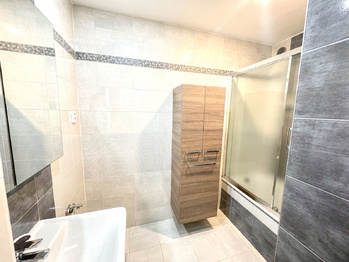 koupelna - Pronájem bytu 2+1 v osobním vlastnictví 50 m², Kolín