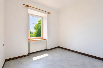 Prodej obchodních prostor, Bratrušov