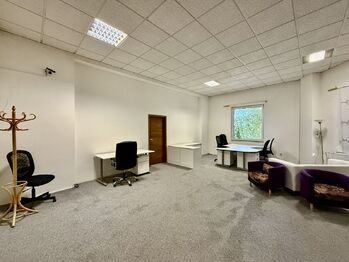 Pronájem kancelářských prostor 400 m², Plzeň