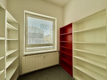 Pronájem kancelářských prostor 400 m², Plzeň