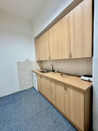Pronájem kancelářských prostor 400 m², Plzeň