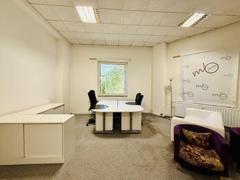 Pronájem kancelářských prostor 400 m², Plzeň