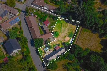 Prodej pozemku 1600 m², Benetice