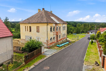 Prodej domu 735 m², Zemětice