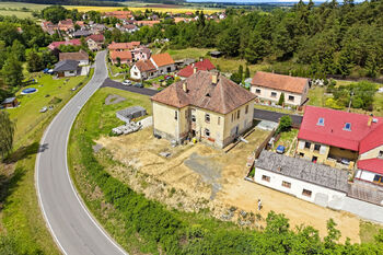 Prodej domu 735 m², Zemětice