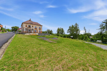Prodej domu 735 m², Zemětice