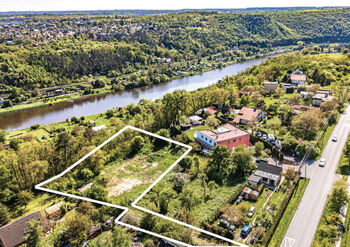 Prodej pozemku 1885 m², Husinec