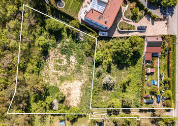 Prodej pozemku 1885 m², Husinec