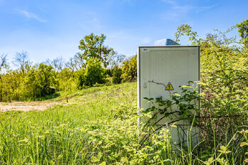Prodej pozemku 1070 m², Husinec