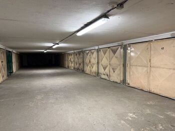 Pronájem garáže 17 m², Kladno