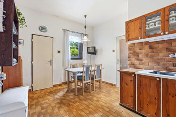 1NP - kuchyň - Prodej domu 234 m², Lomnice nad Popelkou