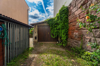 zděná garáž - Prodej domu 234 m², Lomnice nad Popelkou