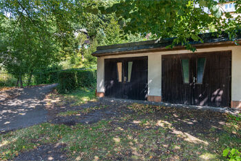 Garáž (vpravo) - Prodej chaty / chalupy 128 m², Horní Branná