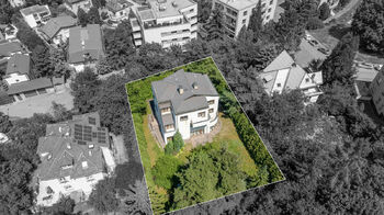 Jižní pohled na dům a zahradu - Prodej domu 358 m², Praha 4 - Braník