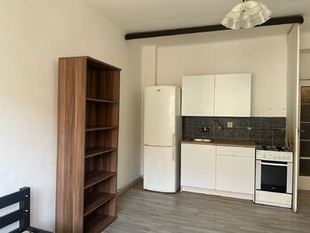 Pronájem bytu 1+kk v osobním vlastnictví 30 m², Praha 9 - Vysočany