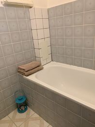 Pronájem bytu 1+kk v osobním vlastnictví 30 m², Praha 9 - Vysočany