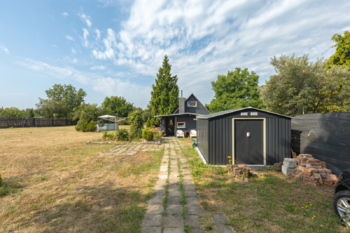 Prodej pozemku 1877 m², Lom