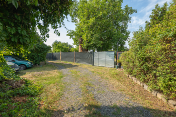 Prodej pozemku 1877 m², Lom