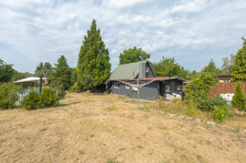 Prodej pozemku 1877 m², Lom