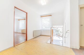 předsíň - Prodej domu 155 m², Kladno