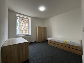 Pronájem bytu - pokoje v osobním vlastnictví 15 m², Plzeň
