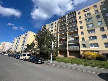 Prodej bytu 1+kk v osobním vlastnictví 30 m², Praha 4 - Chodov