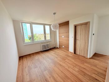 Prodej bytu 3+1 v osobním vlastnictví 58 m², Praha 10 - Strašnice