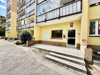 Prodej bytu 3+1 v osobním vlastnictví 66 m², Praha 10 - Záběhlice