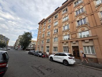 Pronájem bytu 2+kk v osobním vlastnictví 70 m², Praha 9 - Libeň