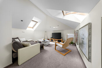 Prodej domu 252 m², Holasovice