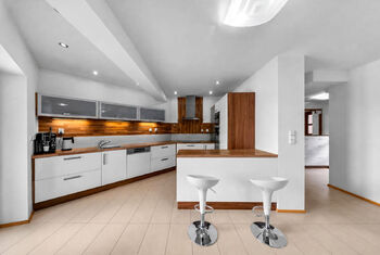 Prodej domu 252 m², Holasovice