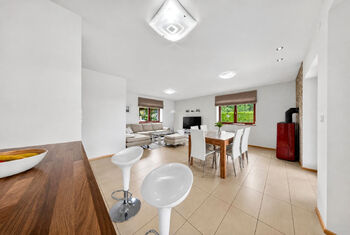 Prodej domu 252 m², Holasovice