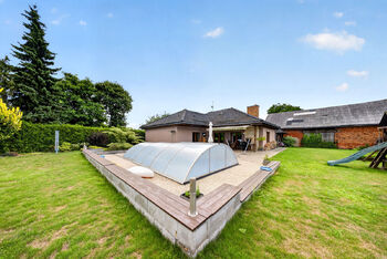Prodej domu 252 m², Holasovice