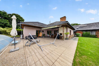 Prodej domu 252 m², Holasovice