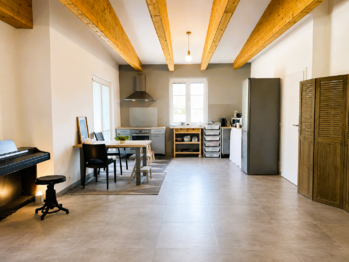 obývák s kuchyní - Pronájem bytu 3+kk v osobním vlastnictví 88 m², Praha 9 - Klánovice 