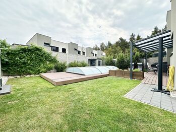 Prodej domu 190 m², Srubec