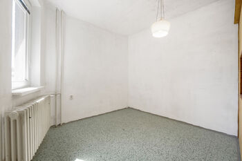 Kuchyň - Prodej bytu 3+1 v osobním vlastnictví 87 m², Praha 10 - Strašnice