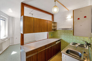 Kuchyň - Prodej bytu 3+1 v osobním vlastnictví 87 m², Praha 10 - Strašnice