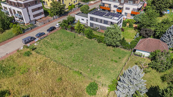 Prodej pozemku 719 m², Praha 10 - Dolní Měcholupy
