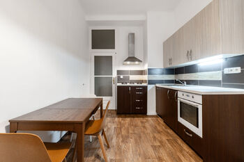 Pronájem bytu 2+kk v družstevním vlastnictví 58 m², Praha 1 - Staré Město