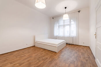 Pronájem bytu 2+kk v družstevním vlastnictví 58 m², Praha 1 - Staré Město